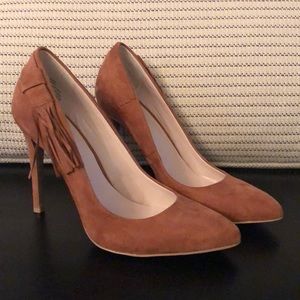 Nine West cognac faux suede pumps